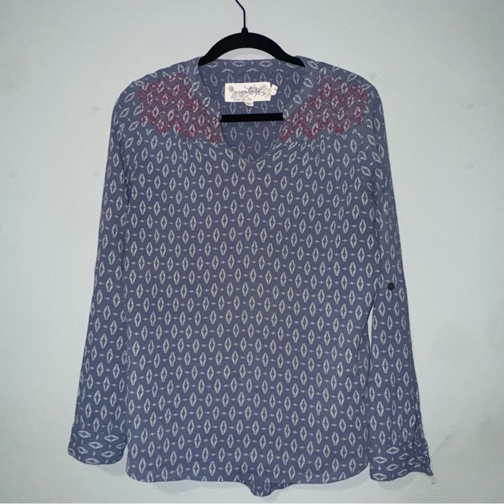 Aventura Womens Blue Geometric Print‎ Embroidered Split Neck Roll Tab Blouse S